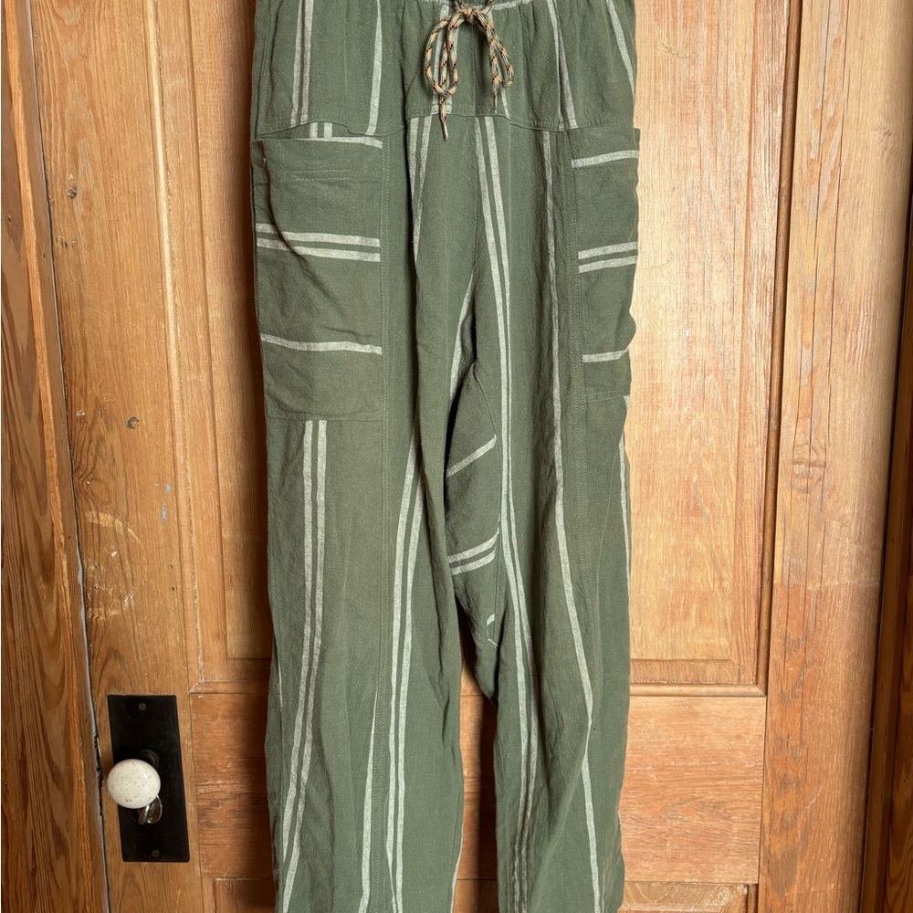 Urban Outfitters Women’s Striped Pants